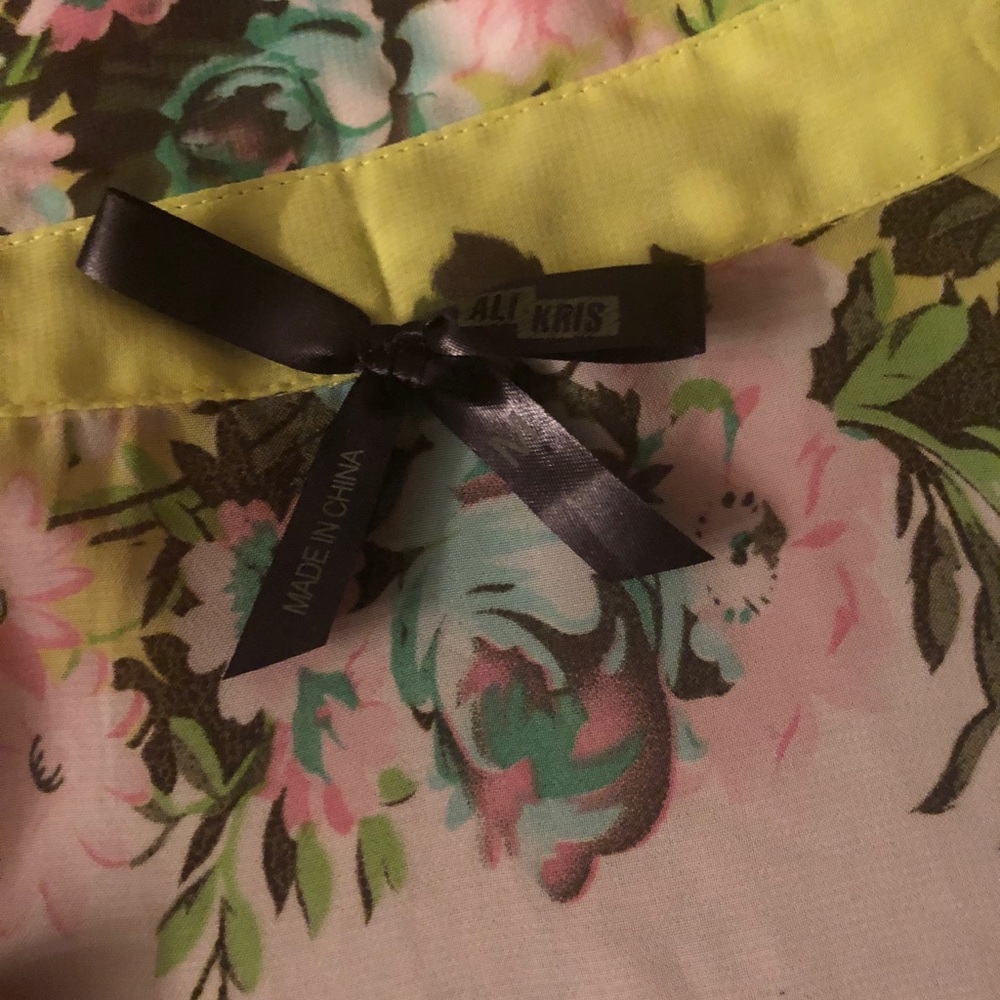Floral Sheer Tank - Picture 8 of 8